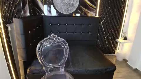 Bruja SCarlata online show from 8, 11, 2025