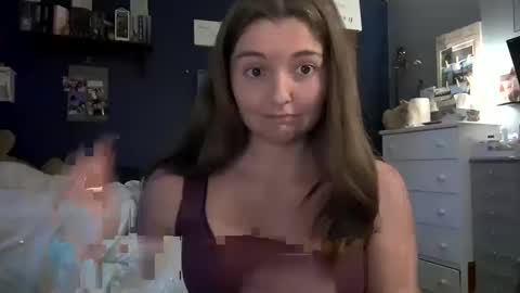 Snapshot of brunettebaby040 chatting on 13, 10, 2025 brunettebaby040 online show from 13, 10, 2025