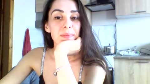 Snapshot of brunettgirl_ chatting on 12, 12, 2024 Ellis online show from 12, 12, 2024
