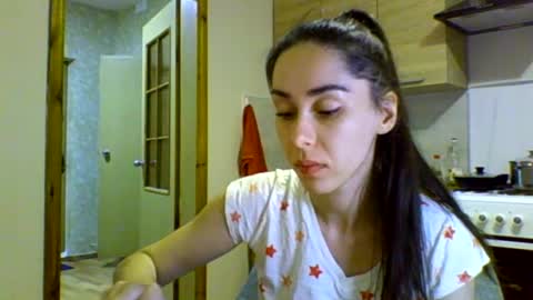 Snapshot of brunettgirl_ chatting on 17, 12, 2024 Ellis online show from 17, 12, 2024