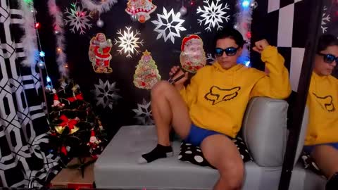 Snapshot of brunocuttie94 chatting on 29, 12, 2024 Join my fan club here 150 tokens a month online show from 29, 12, 2024