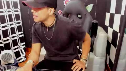 Snapshot of brunocuttie94 chatting on 15, 2, 2025 Join my fan club here 150 tokens a month online show from 15, 2, 2025