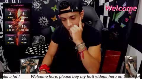 Snapshot of brunocuttie94 chatting on 10, 10, 2025 Join my fan club here 150 tokens a month online show from 10, 10, 2025