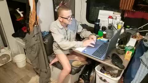 Steve... aka SkinnieDippin aka TimberTramp online show from 17, 3, 2026