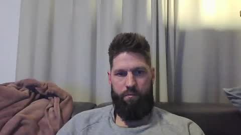 bubblebee1982 online show from 14, 12, 2024