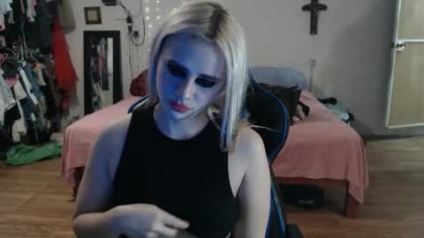 Isabella but call me isa  online show from 25, 11, 2025