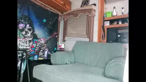 Snapshot of bubblebutt417 chatting on 27, 5, 2026 Max candi online show from 27, 5, 2026