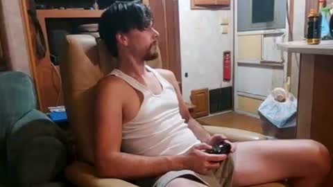Snapshot of bubblebutt417 chatting on 5, 8, 2026 Max candi online show from 5, 8, 2026