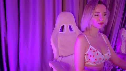 Snapshot of bubbling_crush chatting on 4, 3, 2025 bubbling_crush online show from 4, 3, 2025