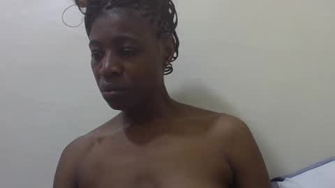 Snapshot of bubbly_jocyce chatting on 27, 6, 2026 talisha online show from 27, 6, 2026