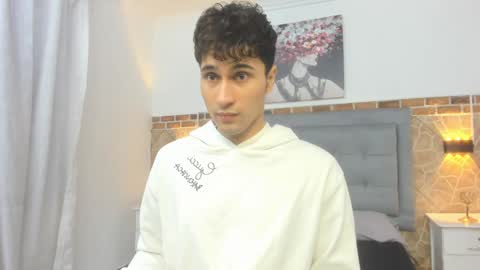 Snapshot of buddy_whitte chatting on 29, 1, 2025 Buddy Whitte online show from 29, 1, 2025