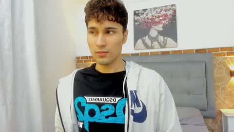 Snapshot of buddy_whitte chatting on 30, 1, 2025 Buddy Whitte online show from 30, 1, 2025
