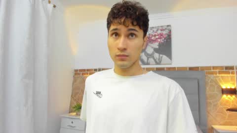 Snapshot of buddy_whitte chatting on 2, 2, 2025 Buddy Whitte online show from 2, 2, 2025