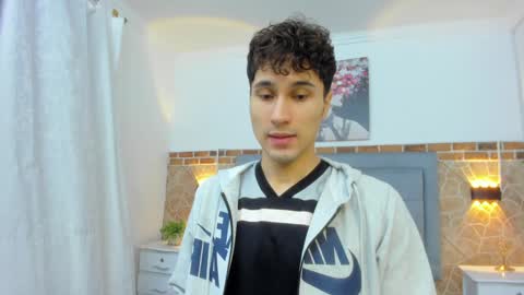 Snapshot of buddy_whitte chatting on 3, 2, 2025 Buddy Whitte online show from 3, 2, 2025
