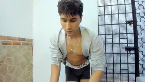 Snapshot of buddy_whitte chatting on 10, 2, 2025 Buddy Whitte online show from 10, 2, 2025