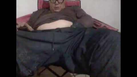 Snapshot of buddyluvzumore chatting on 22, 12, 2024 buddyluvzumore online show from 22, 12, 2024