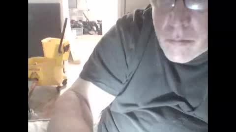 Snapshot of buddyluvzumore chatting on 24, 1, 2025 buddyluvzumore online show from 24, 1, 2025