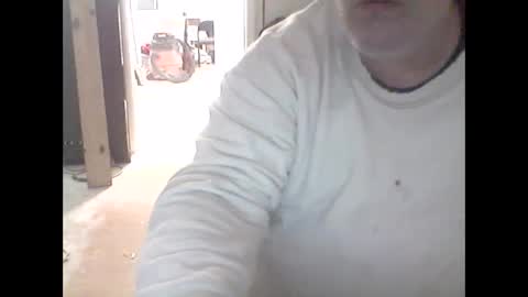 Snapshot of buddyluvzumore chatting on 25, 1, 2025 buddyluvzumore online show from 25, 1, 2025
