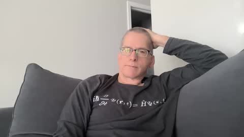 Snapshot of budman004 chatting on 4, 11, 2025 budman004 online show from 4, 11, 2025