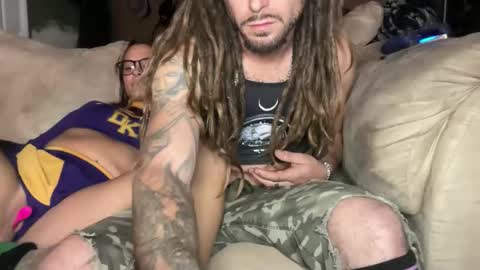 Yourtrippyhippy online show from 8, 11, 2025