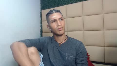 Snapshot of bull_cam chatting on 12, 9, 2025 bull_cam online show from 12, 9, 2025