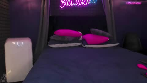 Bunny and The Rock online show from 15, 10, 2025