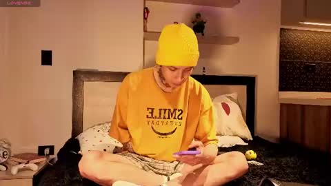 Snapshot of bumblubee chatting on 29, 6, 2026 Tonny online show from 29, 6, 2026