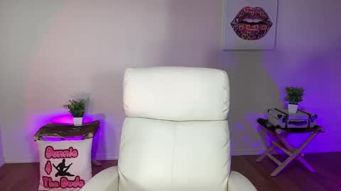 BUNNIE and THE DUDE TheLebowskis online show from 15, 11, 2025