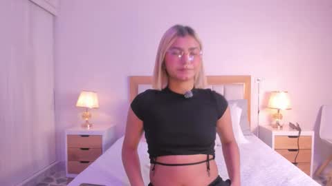 Snapshot of bunny_blush1 chatting on 15, 3, 2026 bunny_blush1 online show from 15, 3, 2026