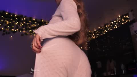 Snapshot of bunny_tsukino chatting on 19, 11, 2025 B U N N Y online show from 19, 11, 2025