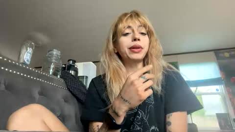 Bunnyaliengirl online show from 20, 5, 2026