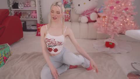 Snapshot of bunnydollstella chatting on 6, 12, 2024 Stella online show from 6, 12, 2024