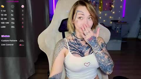 Snapshot of bunnykelly chatting on 23, 10, 2025 bunnykelly online show from 23, 10, 2025