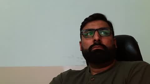 Hairy Arabian online show from 3, 2, 2025