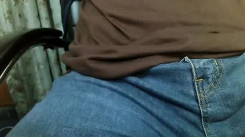 Snapshot of burlymonster chatting on 18, 4, 2026 Hairy Arabian online show from 18, 4, 2026