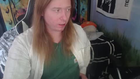 Snapshot of burningflute chatting on 17, 12, 2024 burningflute online show from 17, 12, 2024