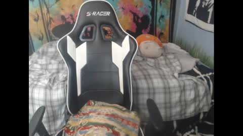 Snapshot of burningflute chatting on 21, 12, 2024 burningflute online show from 21, 12, 2024