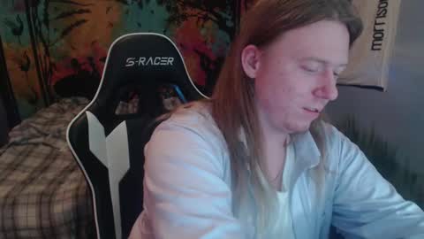 Snapshot of burningflute chatting on 23, 12, 2024 burningflute online show from 23, 12, 2024