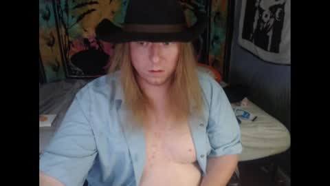 Snapshot of burningflute chatting on 10, 9, 2025 burningflute online show from 10, 9, 2025