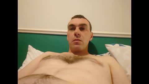 Snapshot of burtz909 chatting on 20, 9, 2025 burtz909 online show from 20, 9, 2025