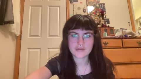 Snapshot of bushbabe3008 chatting on 27, 7, 2026 esme gray online show from 27, 7, 2026