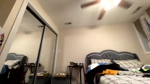 Snapshot of bussyboilove chatting on 12, 10, 2025 bussyboilove online show from 12, 10, 2025