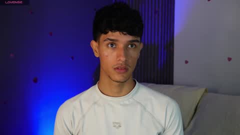 Buster independent model online show from 26, 2, 2025