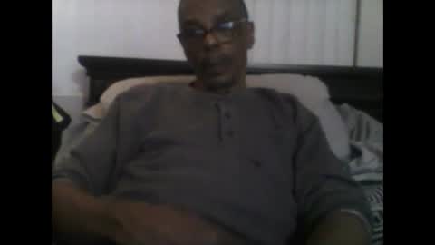 Busturgutzgd1 online show from 13, 12, 2024