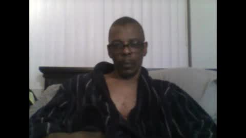 Busturgutzgd1 online show from 3, 2, 2025