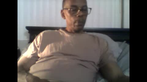 Busturgutzgd1 online show from 27, 2, 2025