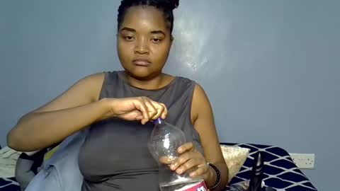 Snapshot of busty_kenzi chatting on 1, 7, 2026 busty kenzi online show from 1, 7, 2026