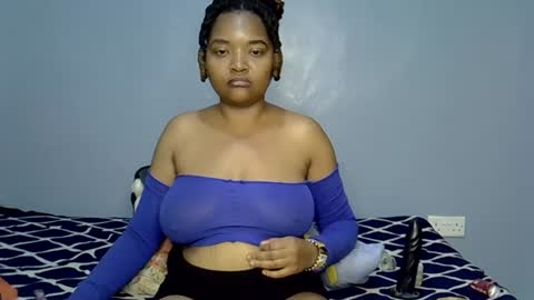 Snapshot of busty_kenzi chatting on 15, 7, 2026 busty kenzi online show from 15, 7, 2026