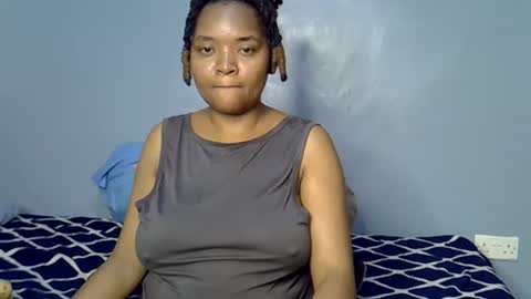 Snapshot of busty_kenzi chatting on 19, 7, 2026 busty kenzi online show from 19, 7, 2026
