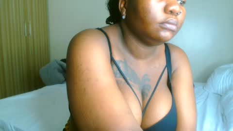 busty_mellons69 online show from 17, 4, 2026